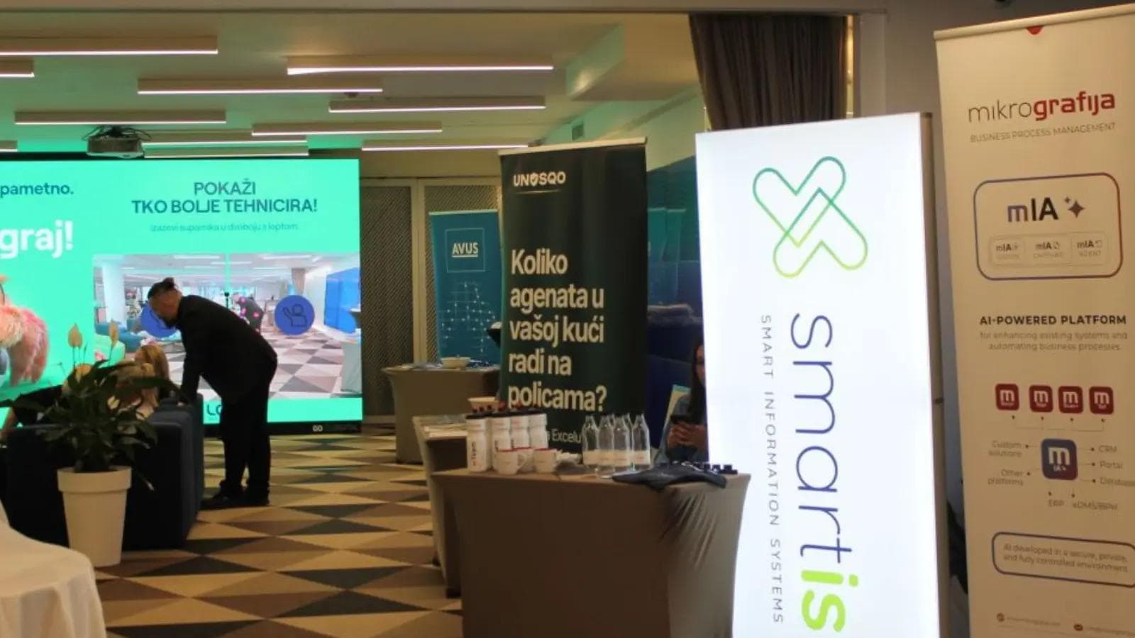 HDO 2026 conference in Opatija with sponsor booths.